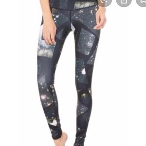 Alo Yoga galaxy legging